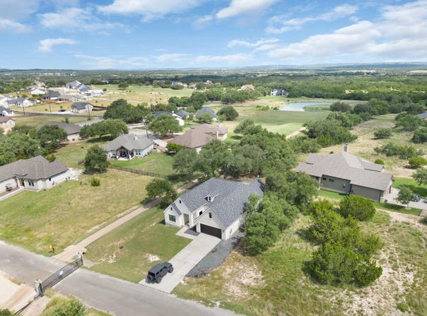 809 John Price, Blanco, TX 78606
