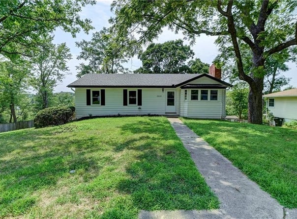 2820 Berry Lane, Independence, MO 64057