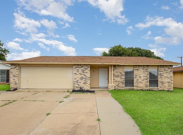 4425 Buckeye Street, Fort Worth, TX 76137