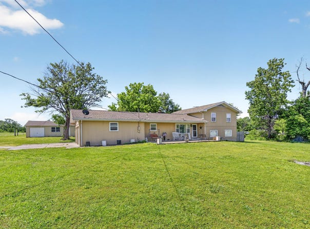 5302 E 32nd Street, Joplin, MO 64804
