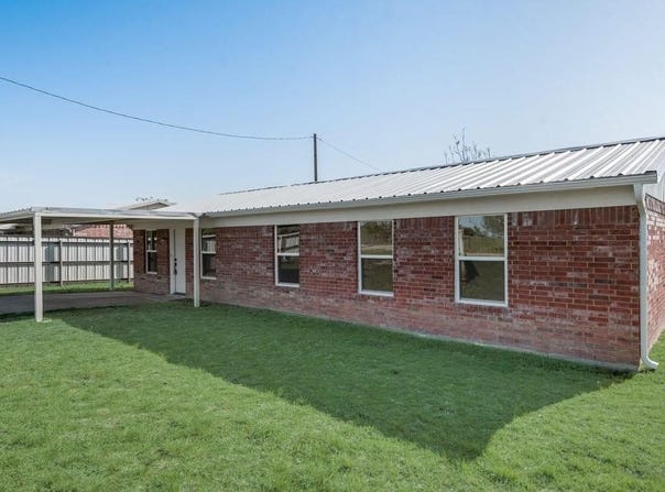 550 Green Acres Road, Weatherford, TX 76088
