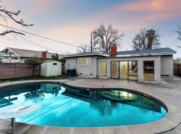 19844 Hemmingway Street, Winnetka, CA 91306