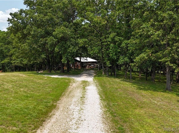 13 Bunker Road, Eldon, MO 65026