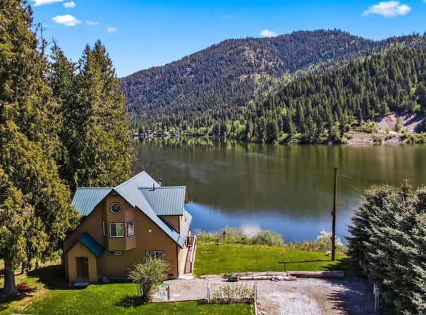 2876 DEEP LAKE SOUTH SHORE RD, COLVILLE, WA 99114