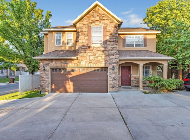 4947 West Duncan Meadow Ln, Riverton, UT 84096