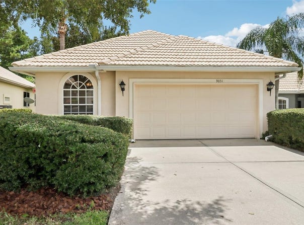 9051 SAINT ANDREWS WAY, MOUNT DORA, FL 32757