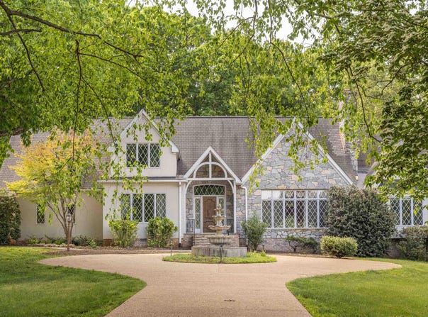 2121 GARTH RD, CHARLOTTESVILLE, VA 22901