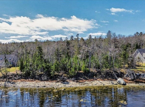 M16 L8 Wilson Point Road, Castine, ME 04421