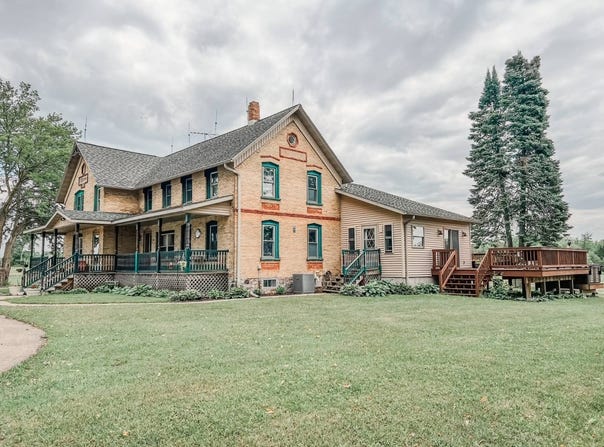 W7553 Belle Plaine Ave, Shawano, WI 54166