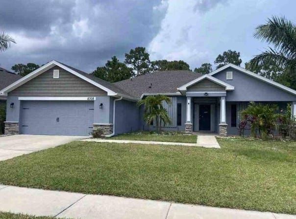 8308 Amalfi Cir, Fort Pierce, FL 34951