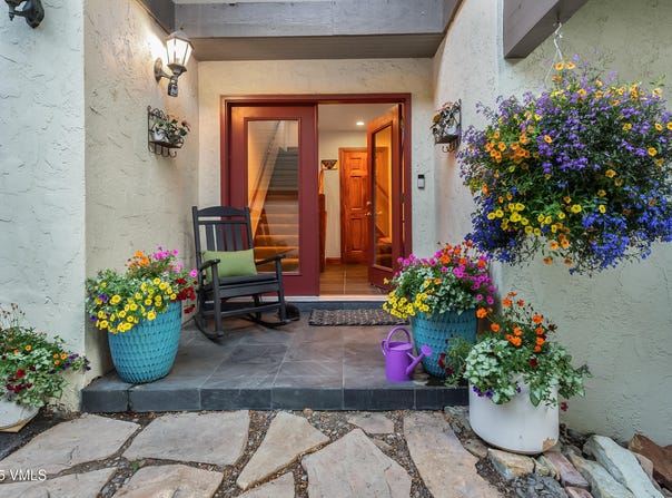 2832 Kinnickinnick Road, Vail, CO 81657
