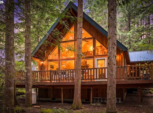 72430 E SMITH Loop, Rhododendron, OR 97049