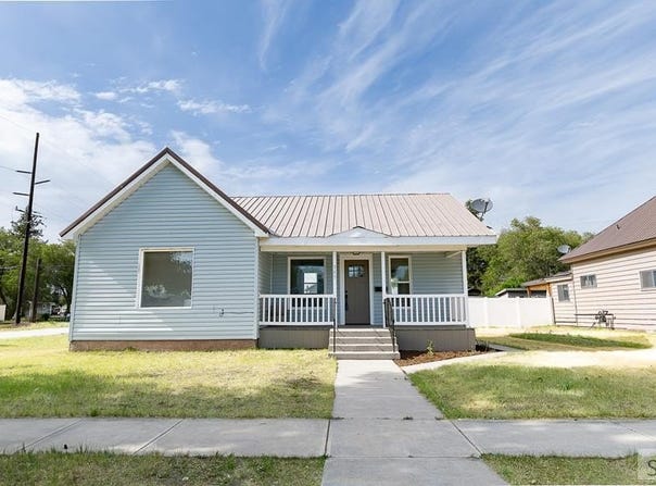 345 W 3rd N, St Anthony, ID 83445