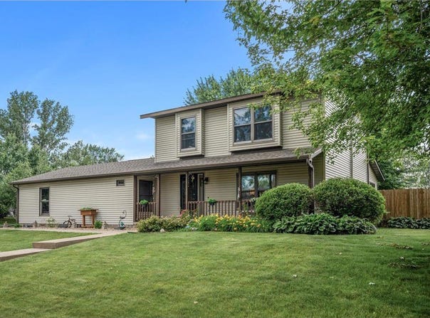 1205 Namekagon Loop, Hudson, WI 54016