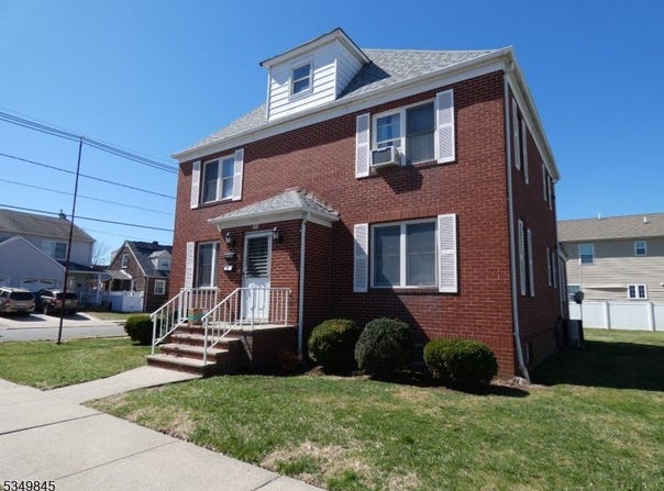 123 Heald St, Carteret Boro, NJ 07008-2745