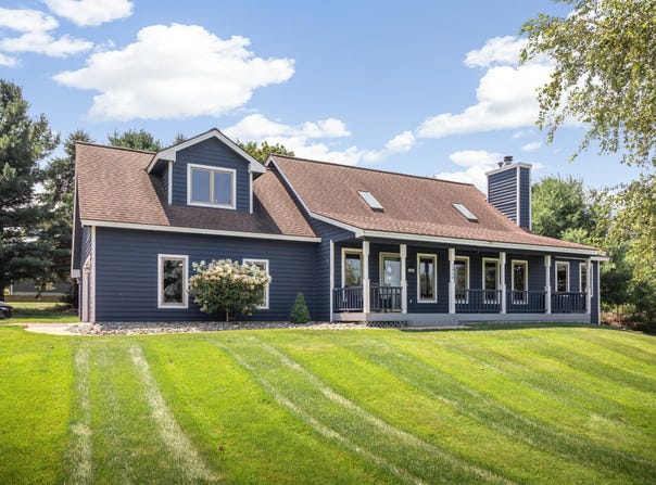 3850 BURLINGTON DRIVE, WILLIAMSBURG, MI 49690