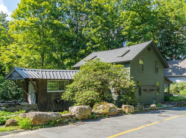 6 Spring Street, Chester, CT 06412