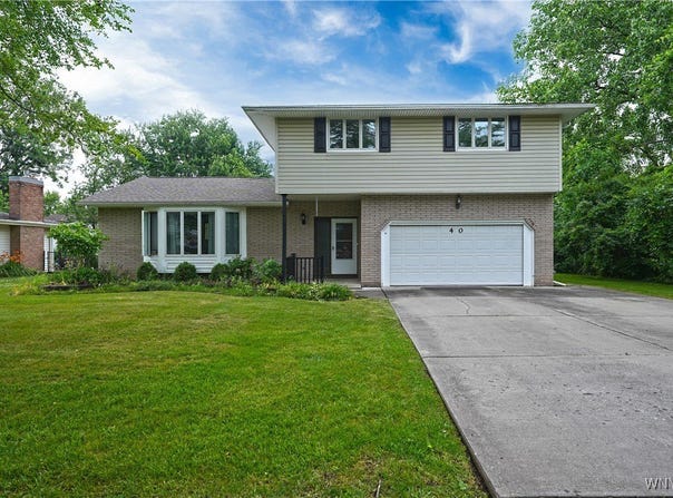40 Morningside Drive, Grand Island, NY 14072