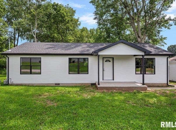 219 N COOK Street, Edinburg, IL 62531
