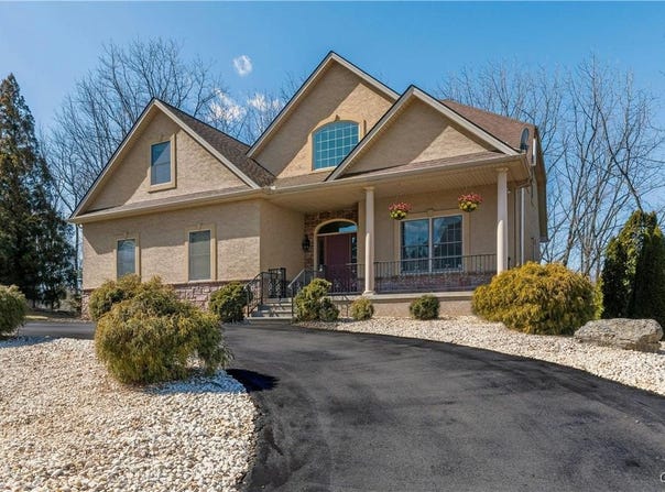 1908 Cherry Avenue, Forks Twp, PA 18040