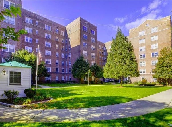 90 BRYANT Avenue, White Plains, NY 10605