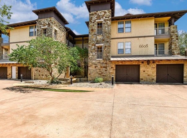 6608 Lantern View Drive DR, Jonestown, TX 78645