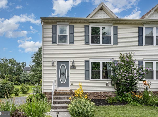 114 RUEL AVENUE, HANOVER, PA 17331