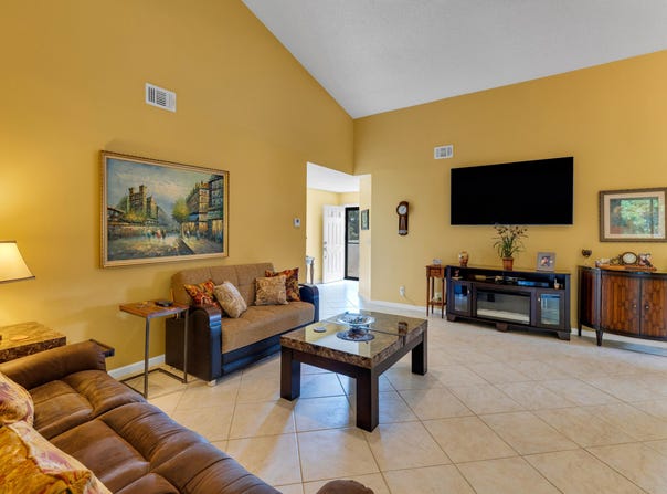 5951 Parkwalk Drive, Boynton Beach, FL 33472