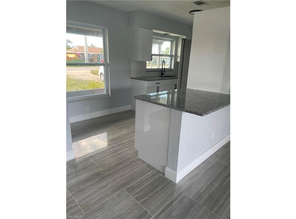737 SESAME Ct, CAPE CORAL, FL 33904