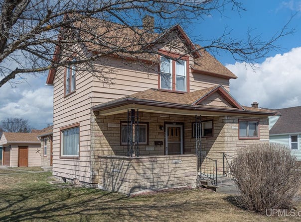 707 N 6th, Iron River, MI 49935