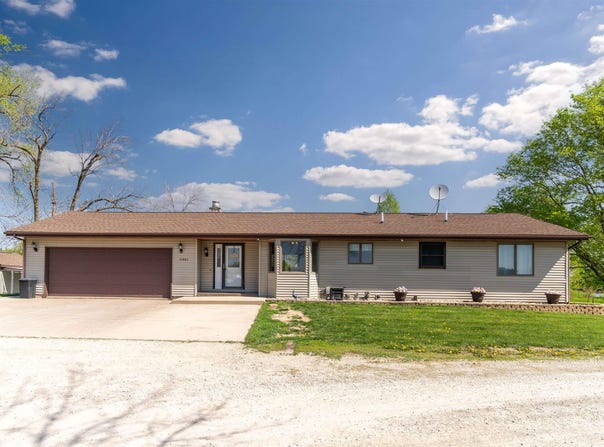 31442 Keystone Avenue, Parkersburg, IA 50665
