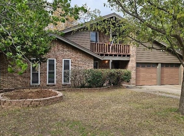 1303 Paisley Drive, Arlington, TX 76015