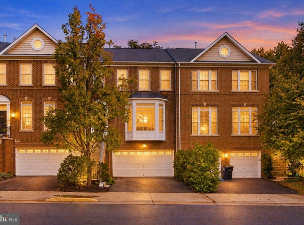 9982 CYRANDALL Drive, OAKTON, VA 22124