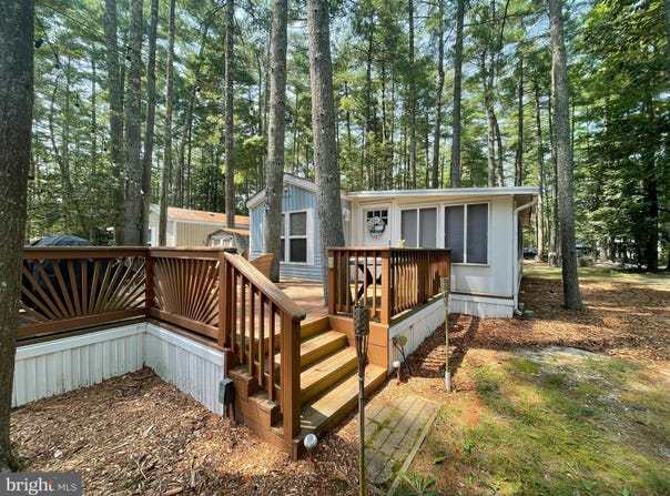 135 THOMPSON LANE, EGG HARBOR TWP, NJ 08234