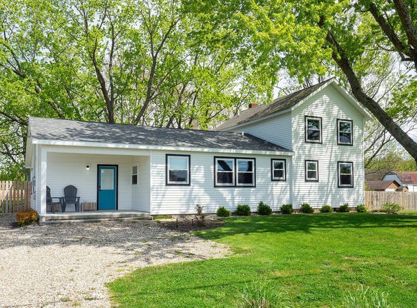 10671 California Road, Bridgman, MI 49106