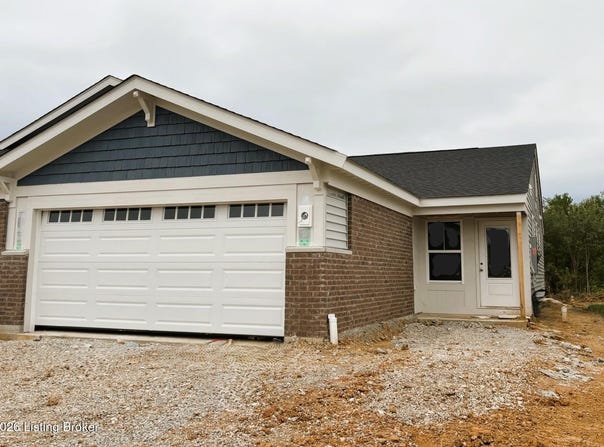 10011 Windcrest Farms Ln, Louisville, KY 40291