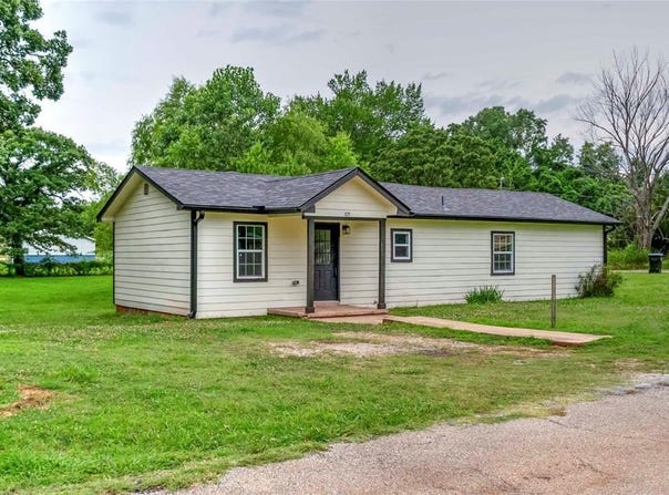 105 S Broadway, Davenport, OK 74026