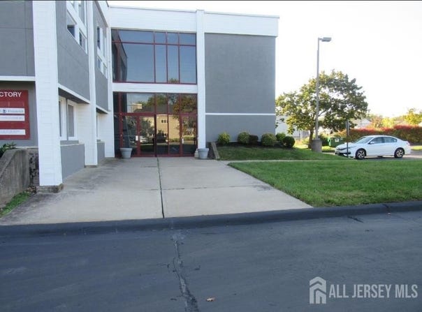 983 W State Route 33, Monroe, NJ 08831