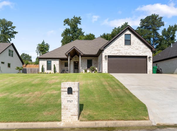 7717 S Shoreline Blvd., Benton, AR 72019