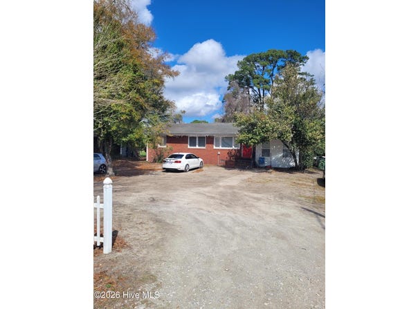 5027 Oleander Drive, Wilmington, NC 28403
