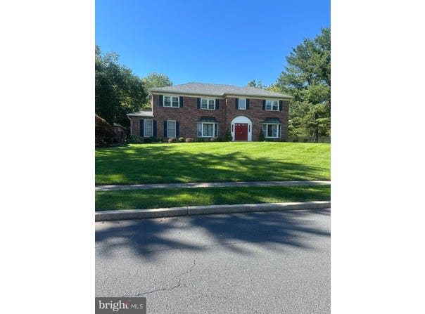 685 WYNDRISE Drive, BLUE BELL, PA 19422