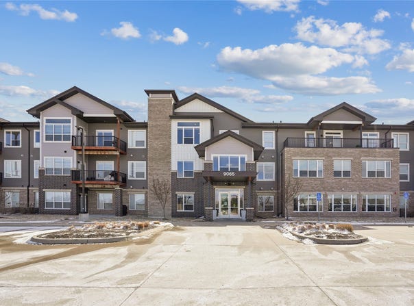 9065 Bishop Drive, West Des Moines, IA 50266