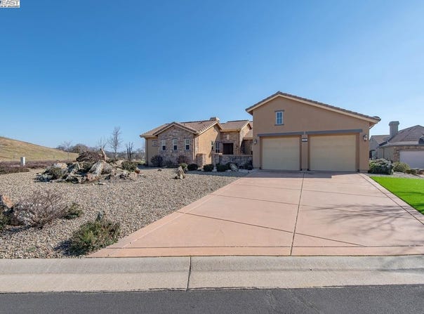 106 Glen View Ct, Copperopolis, CA 95228
