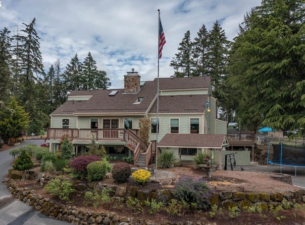 190 S OAK GROVE RD, Salem, OR 97304