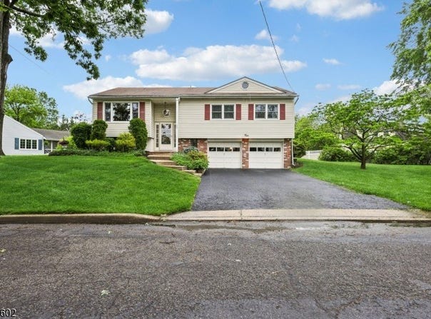 4 Birchwood Ter, Fanwood Boro, NJ 07023-1453