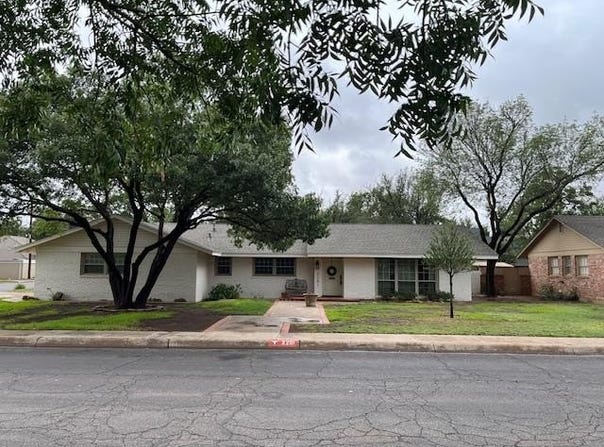 2201 Shell Ave, Midland, TX 79705
