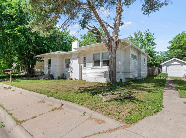 409 N Houser Dr, El Dorado, KS 67042