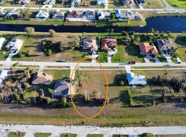 489 BOUNDARY, ROTONDA WEST, FL 33947