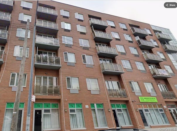 136-21 Latimer Place, Flushing, NY 11354