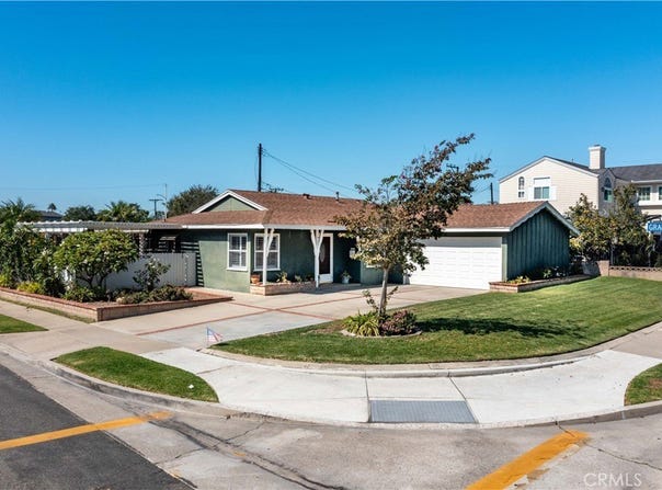 19271 Harding, Huntington Beach, CA 92646